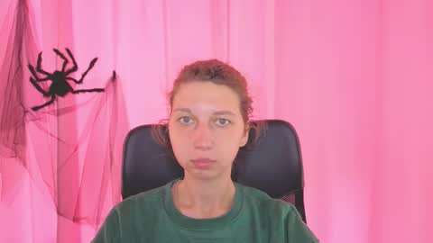 Elli online show from 10.30.25