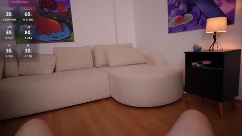 Mia online show from 10.05.25