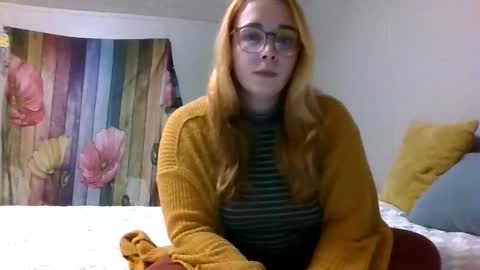 cuteinglasses online show from 11.23.25