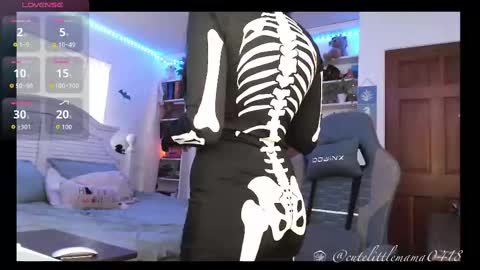 Cutelittlemama0418 Lola online show from 10.25.25