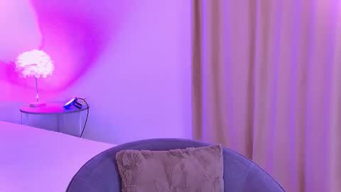 cutemirage online show from 10.17.25