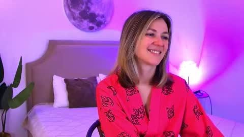 Snapshot of cutemirage chatting on 02.21.26 cutemirage online show from 02.21.26