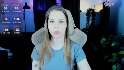 Snapshot of cutemousee chatting on 12.16.25 Rina online show from 12.16.25