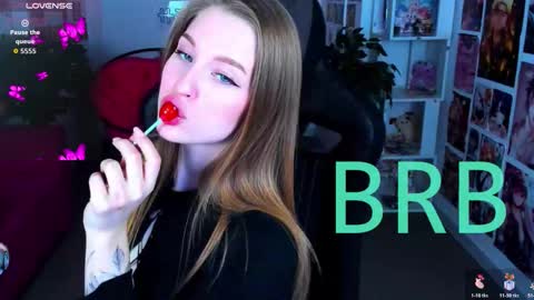 Snapshot of cutemousee chatting on 02.27.26 Rina online show from 02.27.26