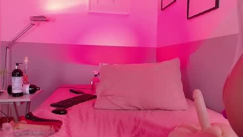 cutepetitee online show from 03.02.26