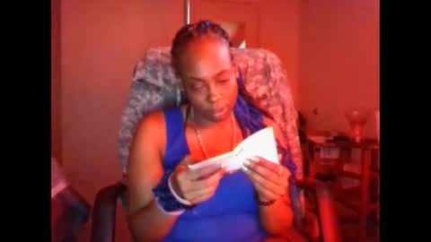 Snapshot of cuteshotkiki chatting on 02.10.25 mary mack online show from 02.10.25