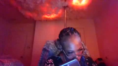 Snapshot of cuteshotkiki chatting on 02.15.25 mary mack online show from 02.15.25