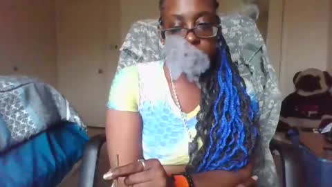 Snapshot of cuteshotkiki chatting on 02.15.25 mary mack online show from 02.15.25