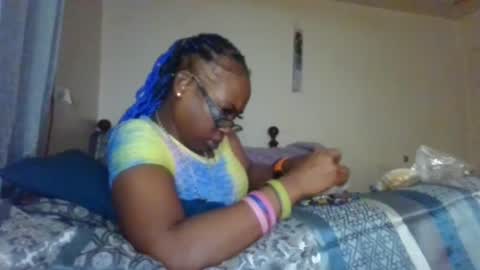 Snapshot of cuteshotkiki chatting on 02.16.25 mary mack online show from 02.16.25