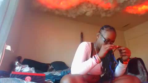 Snapshot of cuteshotkiki chatting on 02.17.25 mary mack online show from 02.17.25