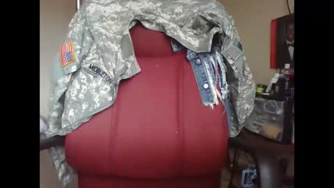 Snapshot of cuteshotkiki chatting on 03.05.25 mary mack online show from 03.05.25