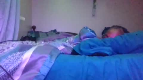 Snapshot of cuteshotkiki chatting on 03.10.25 mary mack online show from 03.10.25