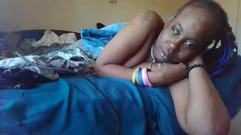 Snapshot of cuteshotkiki chatting on 03.11.25 mary mack online show from 03.11.25