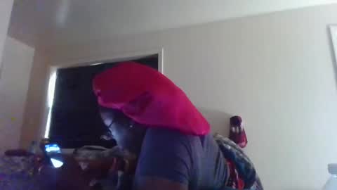 Snapshot of cuteshotkiki chatting on 10.11.25 mary mack online show from 10.11.25