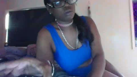 Snapshot of cuteshotkiki chatting on 11.29.25 mary mack online show from 11.29.25