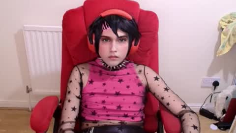 cutest_princess online show from 11.25.25