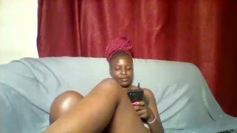 cutey_lunar online show from 02.08.25