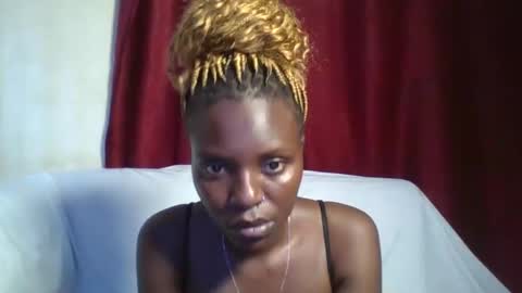 cutey_lunar online show from 03.11.25