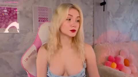 HelloMy name Eva online show from 07.01.26