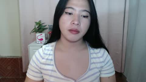 Snapshot of cutie_asianwoman chatting on 12.18.24 cutie_asianwoman online show from 12.18.24