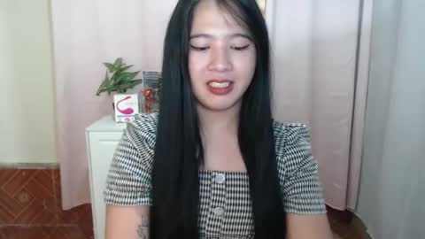 Snapshot of cutie_asianwoman chatting on 12.19.24 cutie_asianwoman online show from 12.19.24
