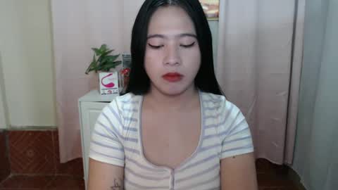 Snapshot of cutie_asianwoman chatting on 12.20.24 cutie_asianwoman online show from 12.20.24