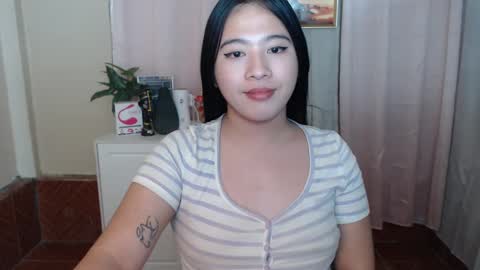 Snapshot of cutie_asianwoman chatting on 02.01.25 cutie_asianwoman online show from 02.01.25