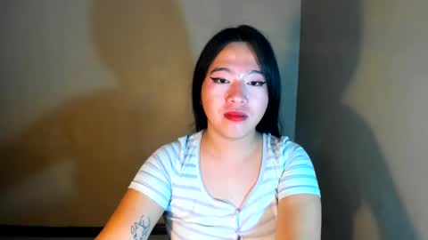 Snapshot of cutie_asianwoman chatting on 02.15.25 cutie_asianwoman online show from 02.15.25