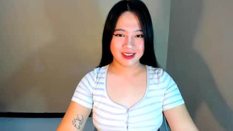 Snapshot of cutie_asianwoman chatting on 02.17.25 cutie_asianwoman online show from 02.17.25