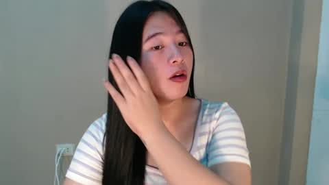 Snapshot of cutie_asianwoman chatting on 02.23.25 cutie_asianwoman online show from 02.23.25