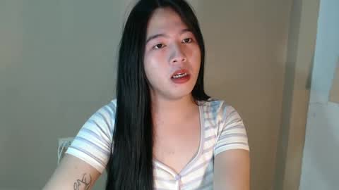 Snapshot of cutie_asianwoman chatting on 02.25.25 cutie_asianwoman online show from 02.25.25