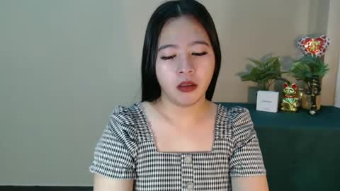 Snapshot of cutie_asianwoman chatting on 03.10.25 cutie_asianwoman online show from 03.10.25