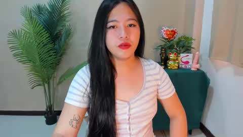 Snapshot of cutie_asianwoman chatting on 09.15.25 cutie_asianwoman online show from 09.15.25