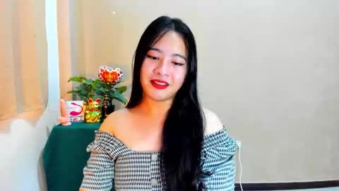 Snapshot of cutie_asianwoman chatting on 10.11.25 cutie_asianwoman online show from 10.11.25