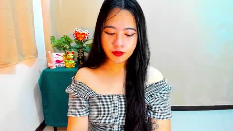 Snapshot of cutie_asianwoman chatting on 10.14.25 cutie_asianwoman online show from 10.14.25