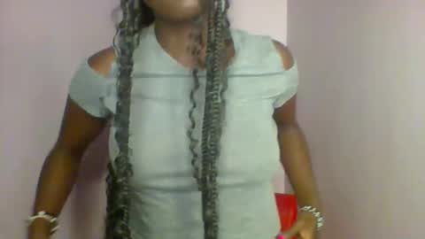 Snapshot of cutie_choco chatting on 10.08.25 cutie_choco online show from 10.08.25