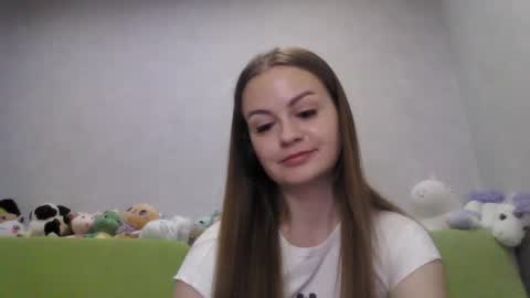Snapshot of cutie_klo_ chatting on 05.23.26 Chloe online show from 05.23.26