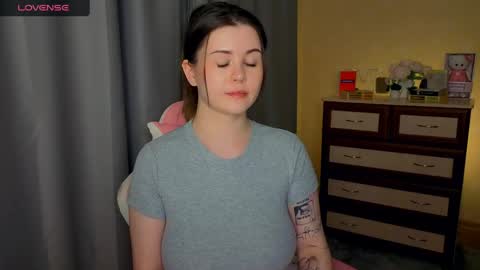 mili online show from 04.14.26