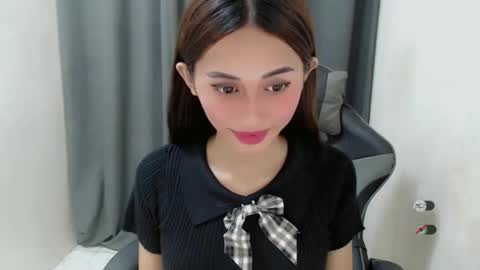 Snapshot of cutie_mitcha chatting on 02.15.25 cutie_mitcha online show from 02.15.25