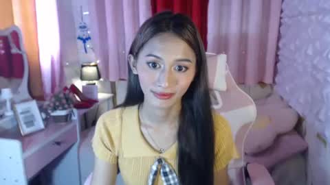 Snapshot of cutie_mitcha chatting on 09.24.25 cutie_mitcha online show from 09.24.25