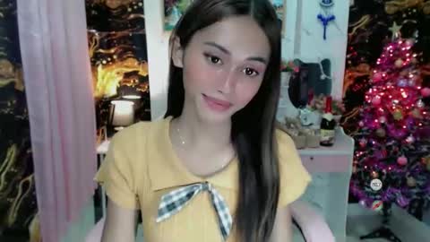 Snapshot of cutie_mitcha chatting on 10.16.25 cutie_mitcha online show from 10.16.25