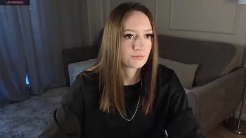 Snapshot of cutie_naughty_girl chatting on 09.18.25 Kate online show from 09.18.25