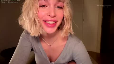 Snapshot of cutieeeeva chatting on 11.29.25 E online show from 11.29.25
