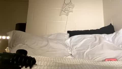 cutieeeva online show from 02.23.26