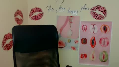 Snapshot of cutielady_ chatting on 04.17.26 Emma online show from 04.17.26