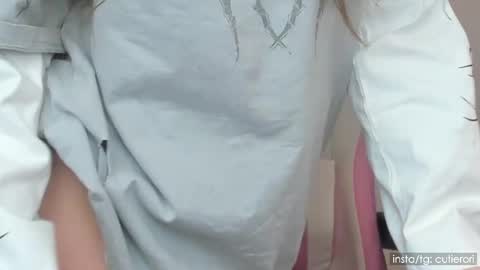 Snapshot of cutierori chatting on 12.12.24 Rori Instagram cutierori online show from 12.12.24