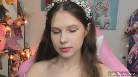 Snapshot of cutierori chatting on 01.13.25 Rori Instagram cutierori online show from 01.13.25