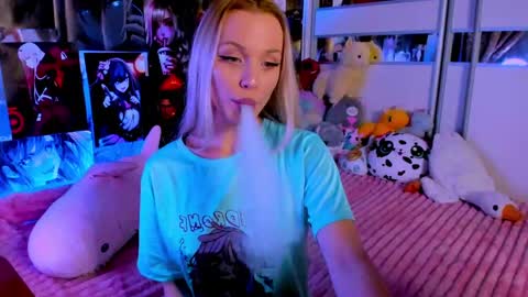 Snapshot of cuttie_ponyy chatting on 01.16.25 Nora online show from 01.16.25