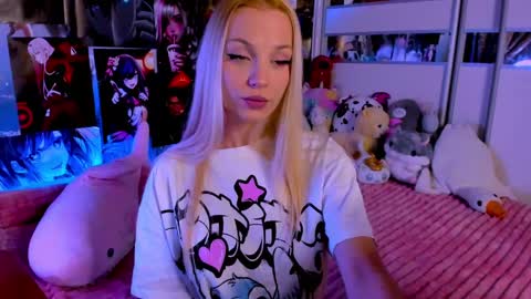 Snapshot of cuttie_ponyy chatting on 02.03.25 Nora online show from 02.03.25