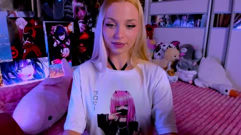 Snapshot of cuttie_ponyy chatting on 02.13.25 Nora online show from 02.13.25